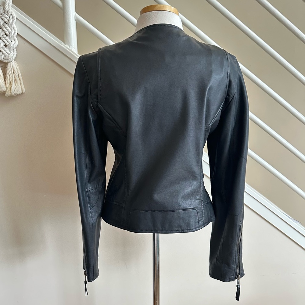 Joie Black Leather Short Round Neck Biker Asymmetric Zip Leather Jacket Sz Large - Picture 2 of 16